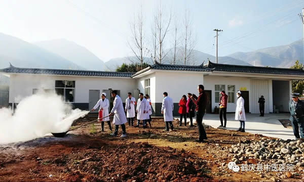鹤庆县中中医医院举行地震、消防应急演练(图35)